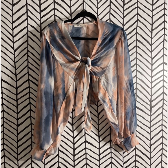 Size Medium Bella Mae Abstract Cover Up. Sheer. - Picture 1 of 3